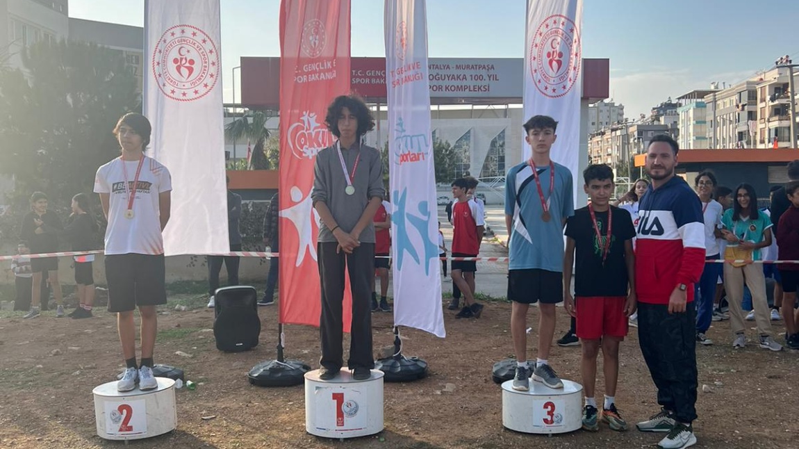 Öğrencimiz Genç Erkekler 5000 metre Kros Şampiyonası Antalya İl Üçüncüsü